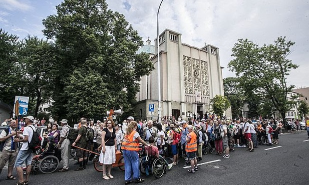 Porzucają kanapy