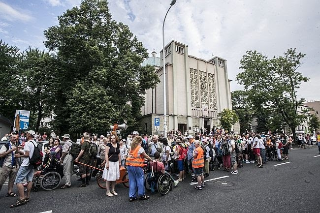 Porzucają kanapy