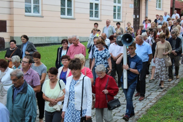 Pielgrzymi ŚDM z Afryki z bp. Kusym w Cieszynie