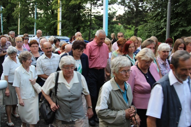 Pielgrzymi ŚDM z Afryki z bp. Kusym w Cieszynie