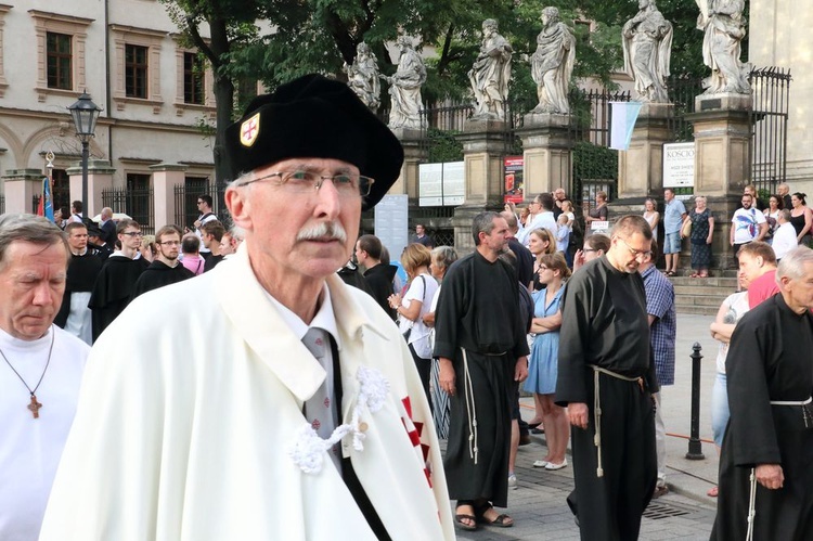 Kondukt żałobny kard. Macharskiego - 2 cz.