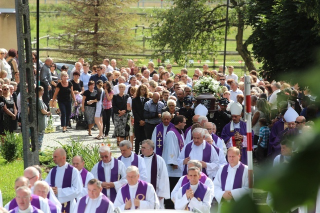 Pogrzeb śp. ks. prał. Pawła Grządziela w Mazańcowicach