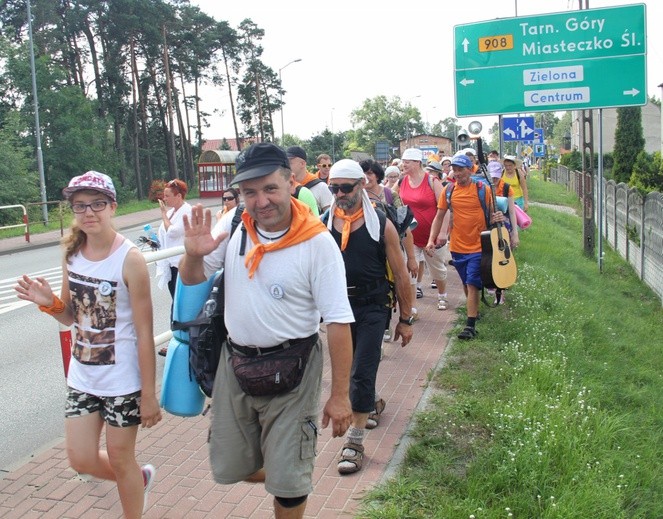 71. Pielgrzymka Rybnicka - dzień trzeci (Tarnowskie Góry - Miotek)