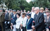 Pomnik Ofiar Rzezi Woli - uroczystości pod pomnikiem