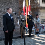 Pomnik Ofiar Rzezi Woli - uroczystości pod pomnikiem