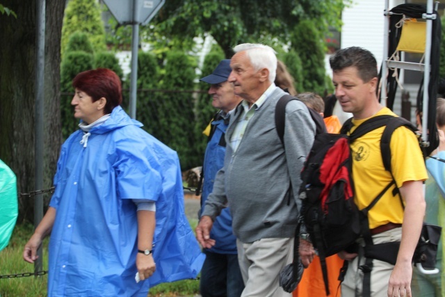 25. piesza pielgrzymka na Jasną Górę wyruszyła z Hałcnowa