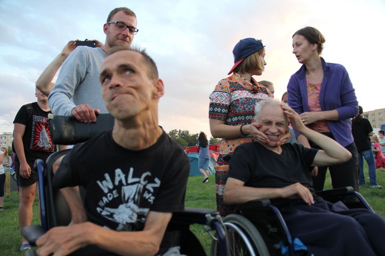 Pole namiotowe i koncert w Kluczborku