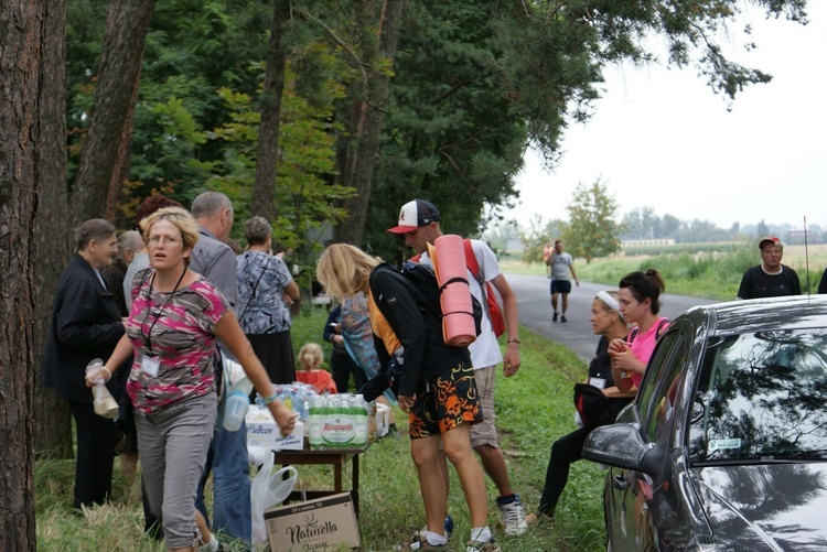 Pielgrzymi z Warmii w drodze na Jasną Górę