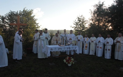 Eucharystia o wschodzie słońca