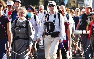 	Pielgrzymi mają do pokonania dziennie ok. 35 km.