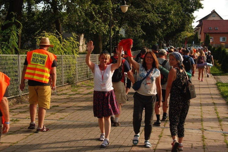 Pielgrzymi w połowie trasy 