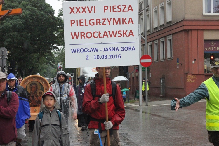 Wejście na Jasną Górę cz. 1