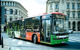 Fundusze Europejskie wspierają m.in. zakup elektrycznych autobusów komunikacji miejskiej.
