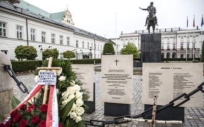 Awantura o smoleńskie tablice