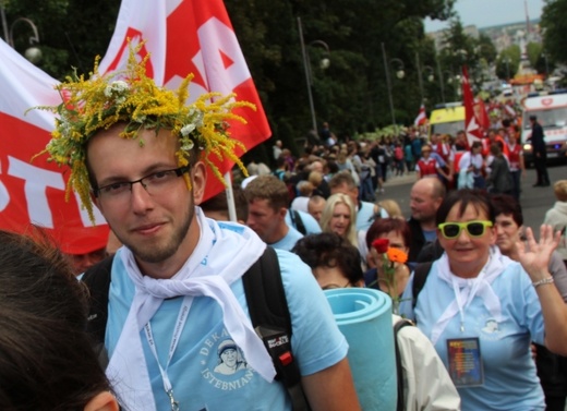 Powitanie 25. Pielgrzymki Diecezji Bielsko-Żywieckiej na Jasnej Górze - grupy hałcnowskie