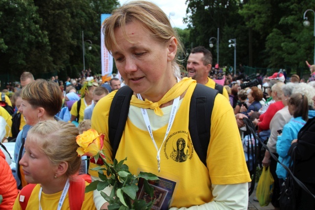 Powitanie 25. Pielgrzymki Diecezji Bielsko-Żywieckiej na Jasnej Górze - grupy hałcnowskie