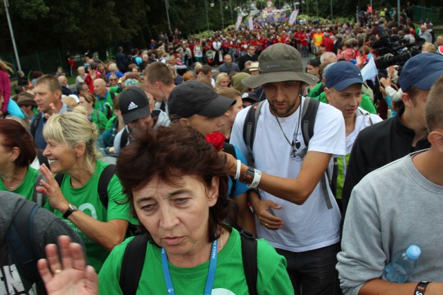 Powitanie 25. Pielgrzymki Diecezji Bielsko-Żywieckiej na Jasnej Górze - grupy hałcnowskie