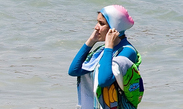 Zakaz burkini na plażach w Cannes