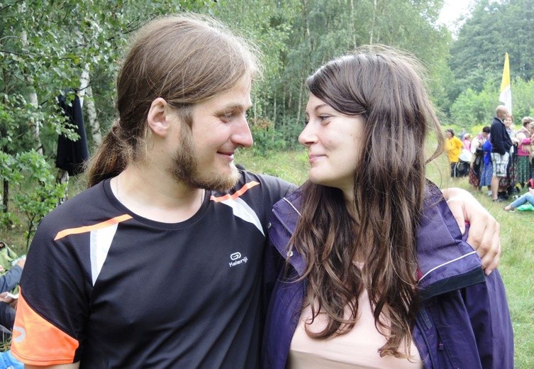 Paulina i Norbert - rok po pielgrzymkowym ślubie