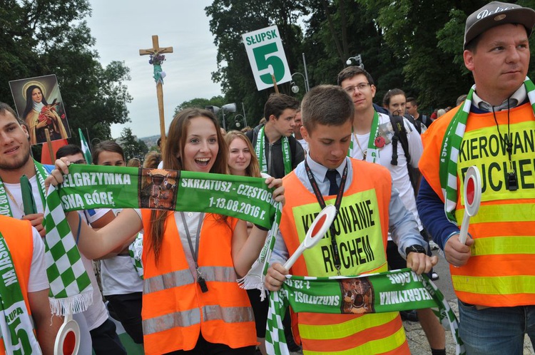 Wejście 34. Pieszej Pielgrzymki na Jasną Górę