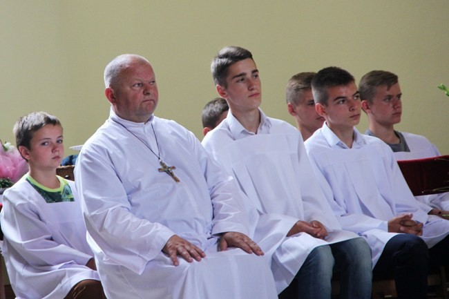 Z dożynkowymi wieńcami