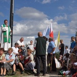 Krzyż i kaplica na Buczniku