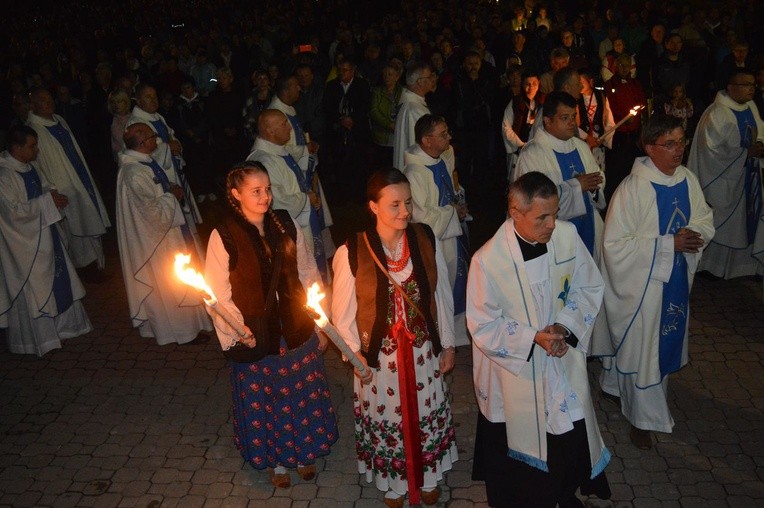 Nocne uroczystości odpustowe w Ludźmierzu