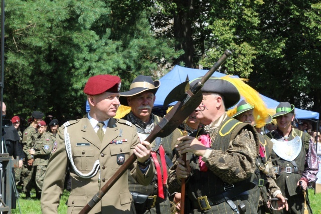 Święto Wojska Polskiego w sanktuarium w Rychwałdzie - 2016