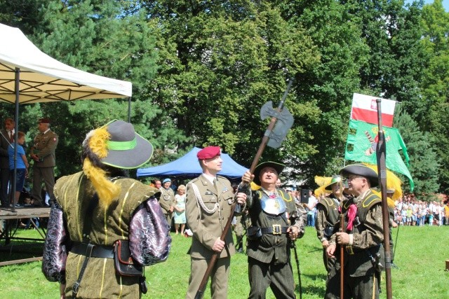 Święto Wojska Polskiego w sanktuarium w Rychwałdzie - 2016