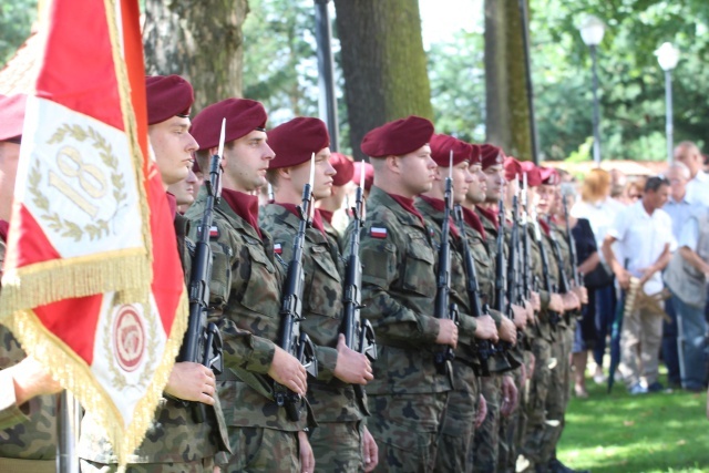 Święto Wojska Polskiego w sanktuarium w Rychwałdzie - 2016