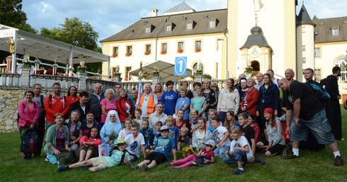 Pielgrzymkowa Eucharystia w Kamieniu Śl.