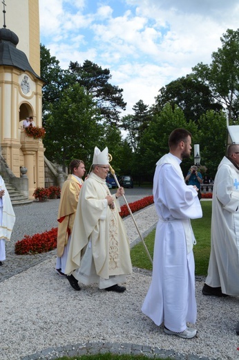 Pielgrzymkowa Eucharystia w Kamieniu Śl.