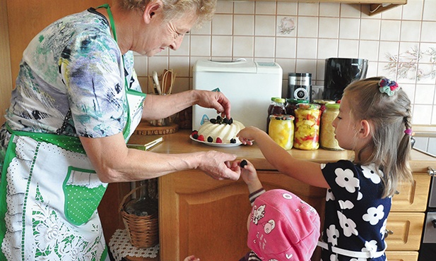 ▼	Amatorzy na ścierkę Krystyny Henzel zawsze się znajdują.