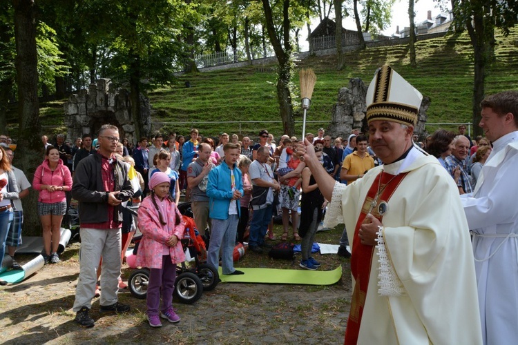 Pielgrzymkowa Eucharystia u św. Anny