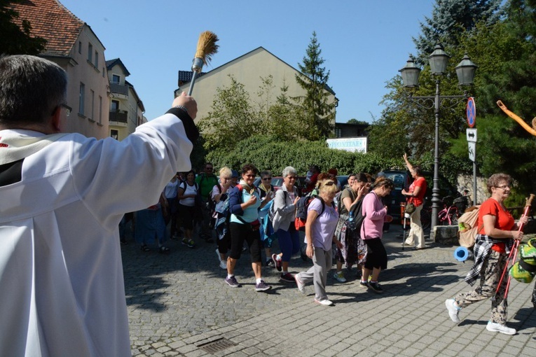 Wejście do Strzelec Opolskich