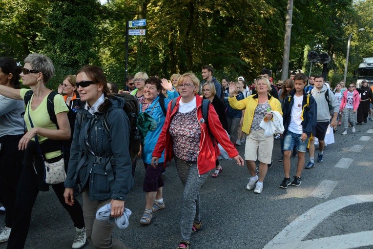 Wejście do Strzelec Opolskich