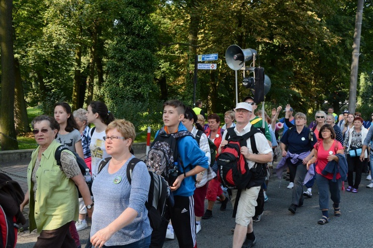 Wejście do Strzelec Opolskich