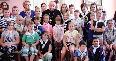 Kardynał zaprosił na lody