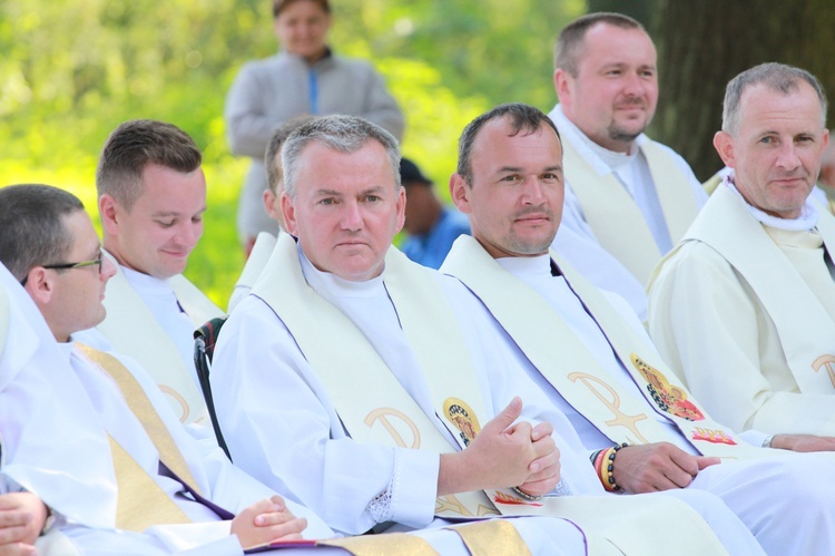 Proszowice, Msza św. dla części B