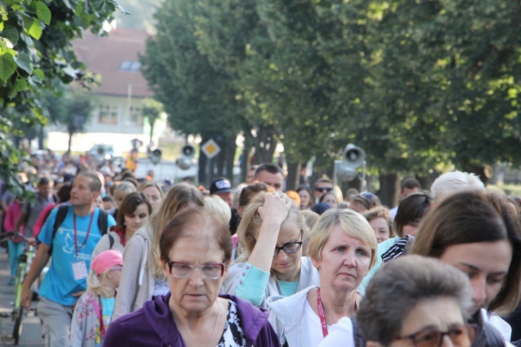 Wymarsz 30. Pieszej Pielgrzymki z Głowna na Jasną Górę