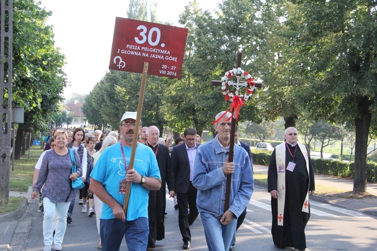 Wymarsz 30. Pieszej Pielgrzymki z Głowna na Jasną Górę