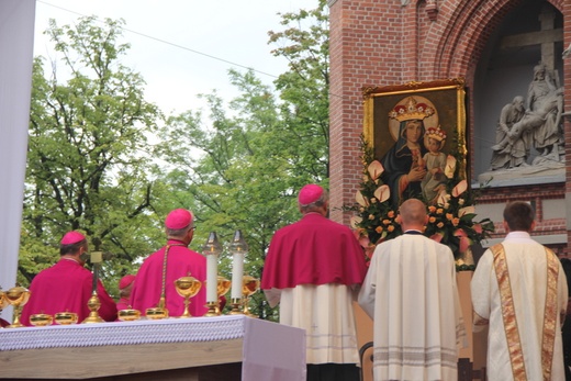 Pielgrzymka kobiet do Piekar cz. I