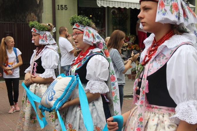 Pielgrzymka kobiet do Piekar cz. I