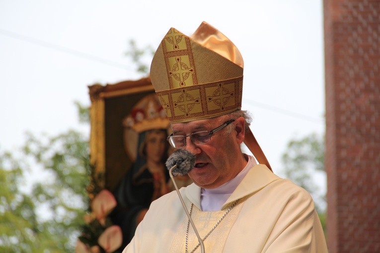 Pielgrzymka kobiet do Piekar (abp Jan Graubner)