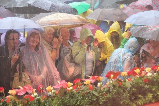 Godzina młodzieżowa w Piekarach