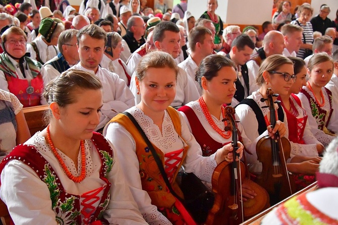 Folklor świata pod Giewontem - Msza św. o pokój na świecie