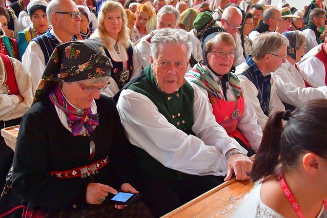 Folklor świata pod Giewontem - Msza św. o pokój na świecie