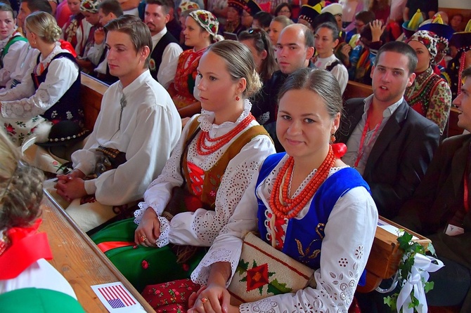 Folklor świata pod Giewontem - Msza św. o pokój na świecie