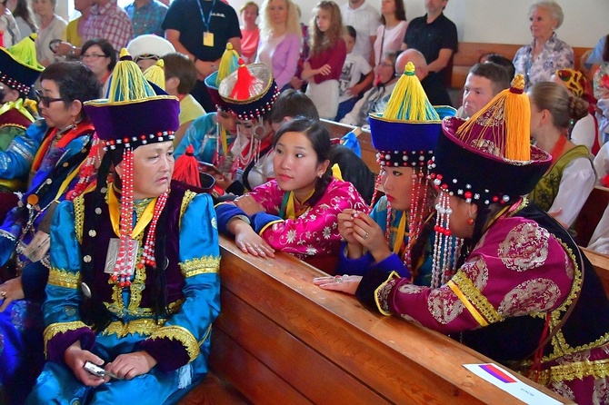 Folklor świata pod Giewontem - Msza św. o pokój na świecie