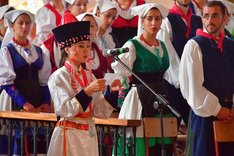 Folklor świata pod Giewontem - Msza św. o pokój na świecie